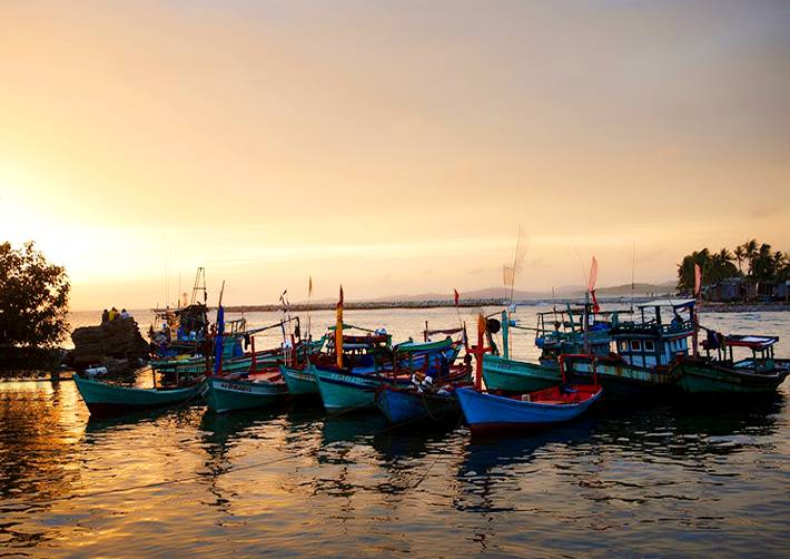 Bãi biển làng chài Hàm Ninh Phú Quốc